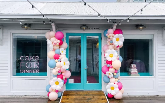 Seaside's Newest Pop-Up Offers Playful Fashion for Young Women